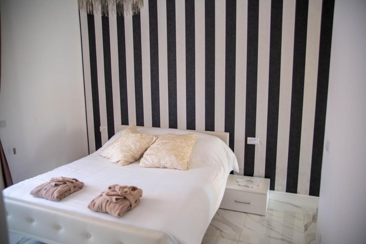 Flyhouse Fiumicino Bed and Breakfast Eksteriør billede